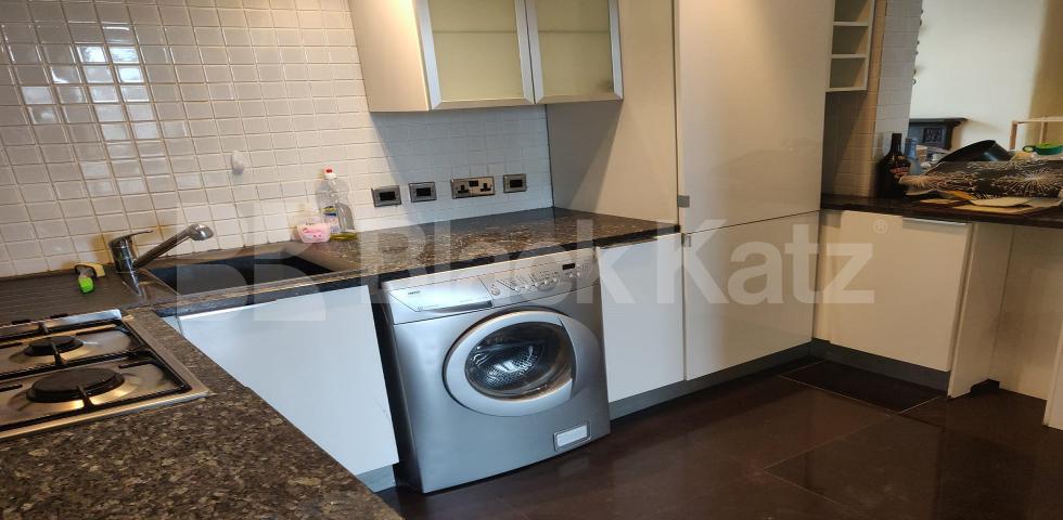 			NEW INSTRUCTION, 2 Bedroom, 1 bath, 1 reception Apartment			 Old Kent Road, SE1