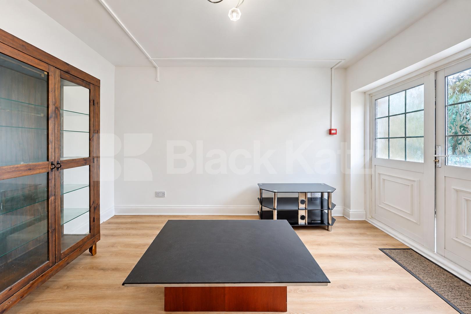 Newly Refurbished Five Bedroom House with Large Garden & Off-Street Berkshire Gardens, Bounds Green