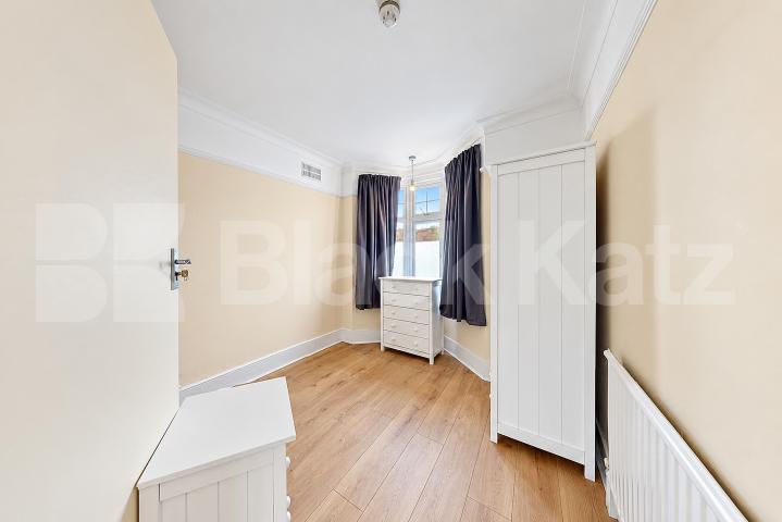 Newly Refurbished Five Bedroom House with Large Garden & Off-Street Berkshire Gardens, Bounds Green