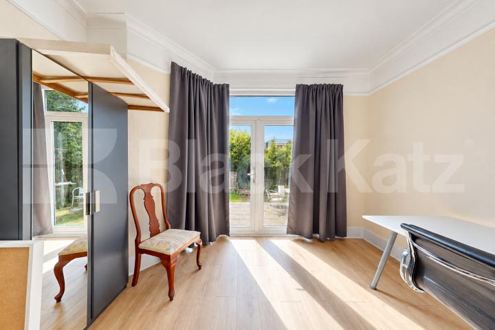 Newly Refurbished Five Bedroom House with Large Garden & Off-Street Berkshire Gardens, Bounds Green