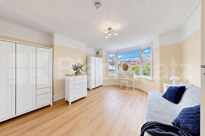 Newly Refurbished Five Bedroom House with Large Garden & Off-Street Berkshire Gardens, Bounds Green