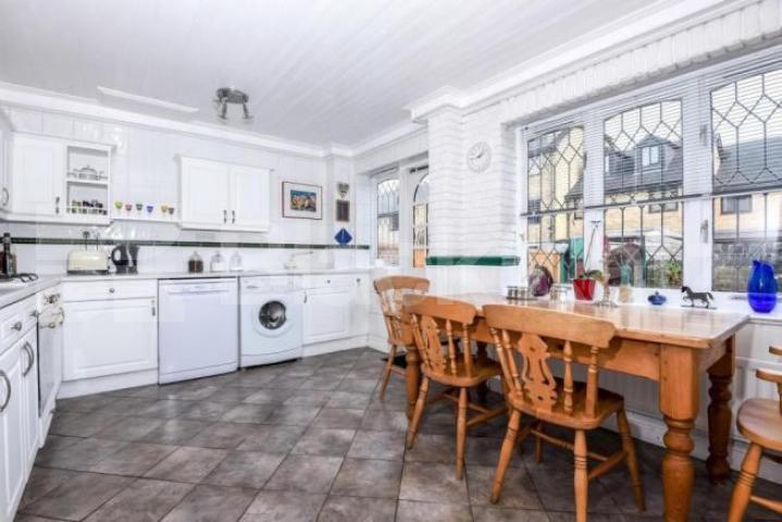 			NEW INSTRUCTION (Includes Parking), 3 Bedroom, 1 bath, 1 reception End Terraced House			 Surrey Water Raod., Canada Water