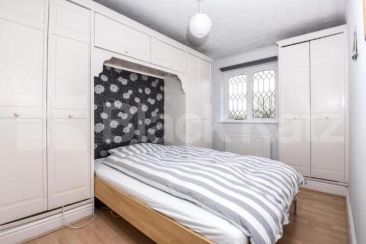 			NEW INSTRUCTION (Includes Parking), 3 Bedroom, 1 bath, 1 reception End Terraced House			 Surrey Water Raod., Canada Water