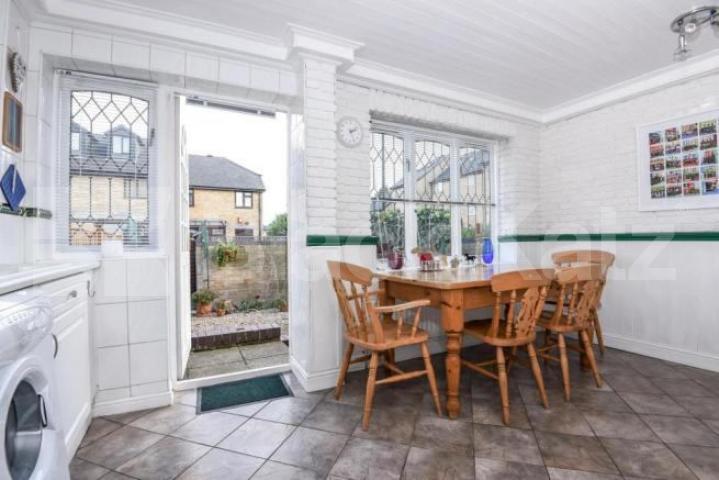 			NEW INSTRUCTION (Includes Parking), 3 Bedroom, 1 bath, 1 reception End Terraced House			 Surrey Water Raod., Canada Water