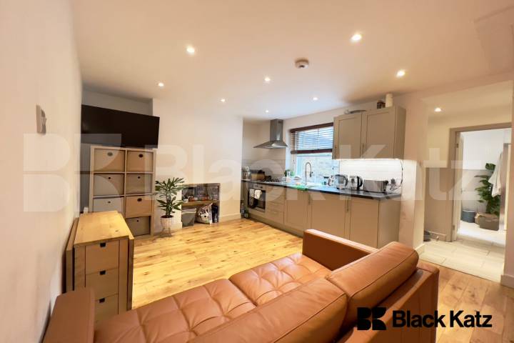 Gas, electric, water, council tax & internet all inclusive  Wansey Street, London Bridge