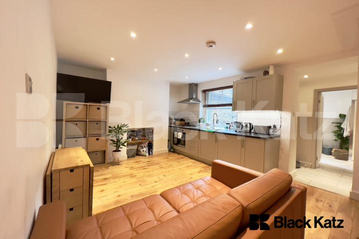 Gas, electric, water, council tax & internet all inclusive  Wansey Street, London Bridge