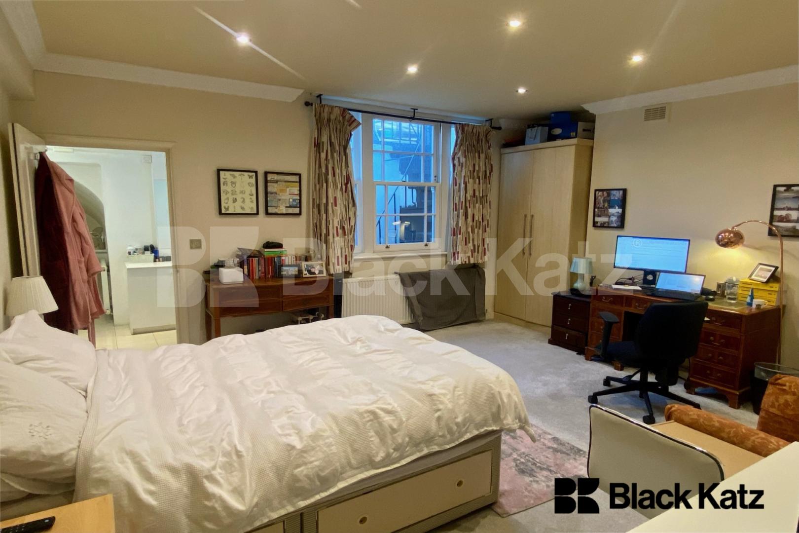 Split level four bedroom garden flat in the heart of Pimlico Lupus Street, Pimlico