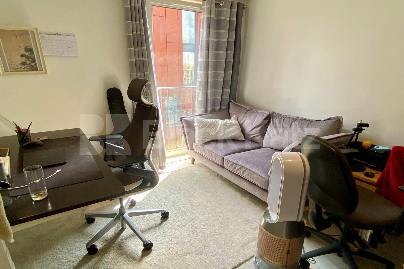 Flooded with natural light & boasting size, quality & location Royal Victoria Gardens Whitling Way, Surrey Quays