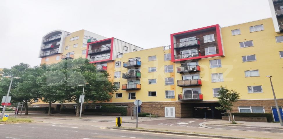 			3 Bedroom, 2 bath, 1 reception Apartment			 John Harrison Way, North Greenwich