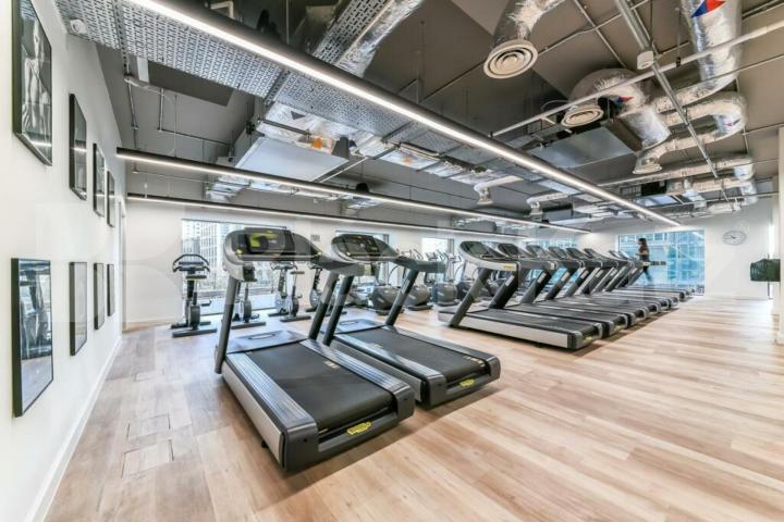 Beautiful 2 bed 2 bath in the popular development in Royal Wharf Admiralty Avenue, Royal Wharf