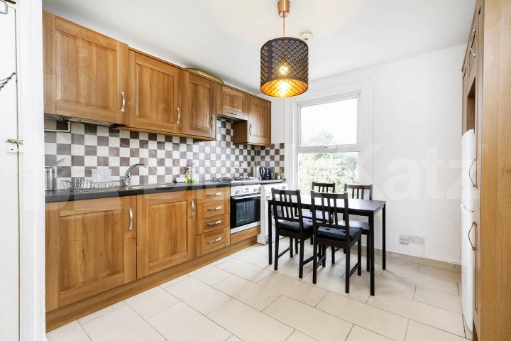 A spacious and well-presented three-bedroom, one-bathroom flat available to rent on the sought-after Saltram Crescent, W9 Saltram Crescent, Maida Vale, W9 (Water bill Included),  London