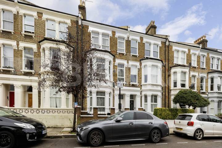 			3 Bedroom,  bath, 1 reception 			 Saltram Crescent,  London  W9