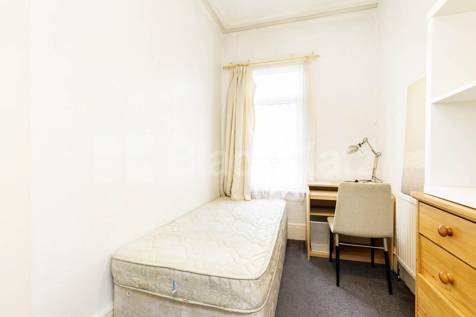A spacious and well-presented three-bedroom, one-bathroom flat available to rent on the sought-after Saltram Crescent, W9 Saltram Crescent, Maida Vale, W9 (Water bill Included),  London