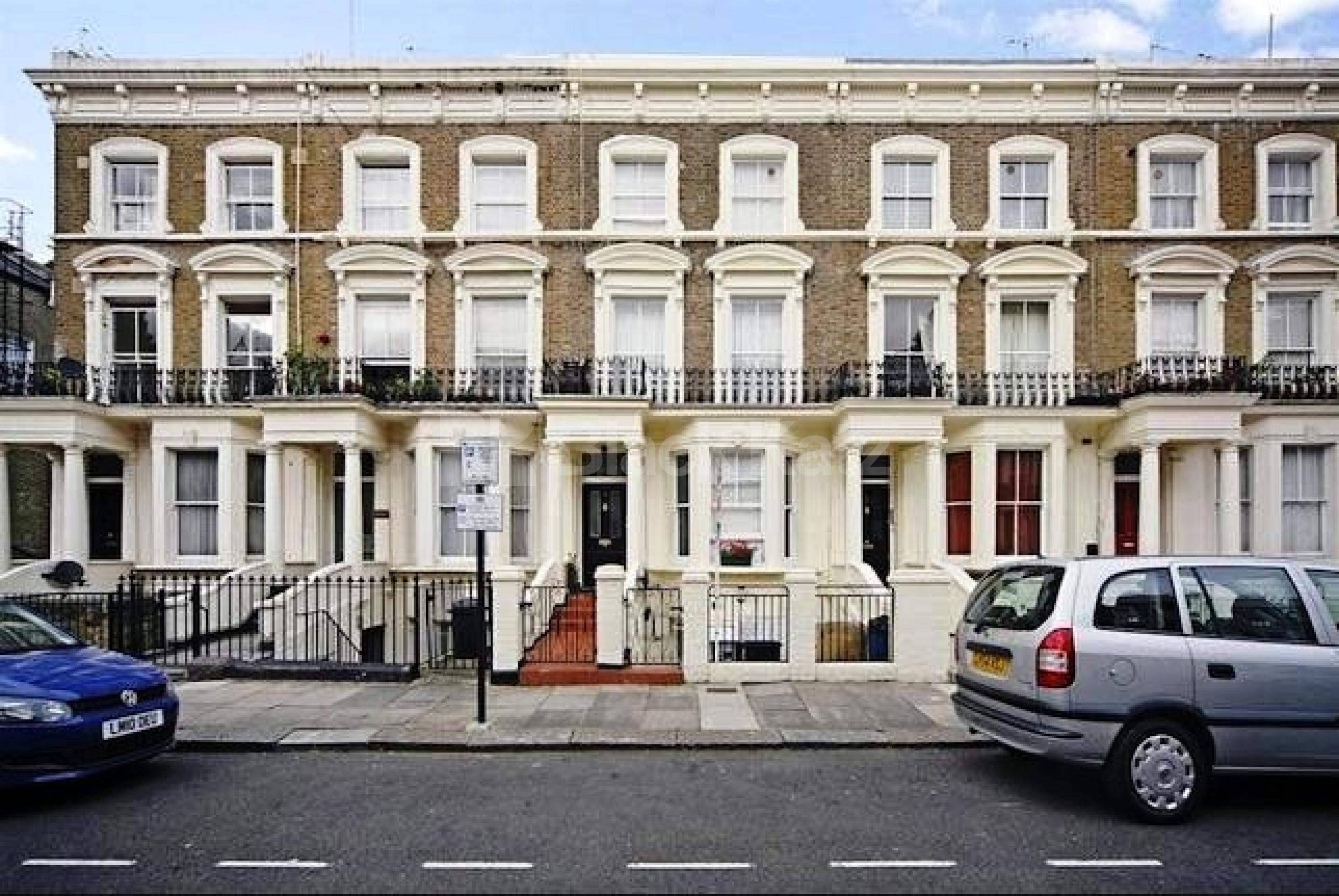 			NEW INSTRUCTION!, 3 Bedroom, 1 bath, 1 reception Flat			 Sevington Street, MAIDA VALE  W9
