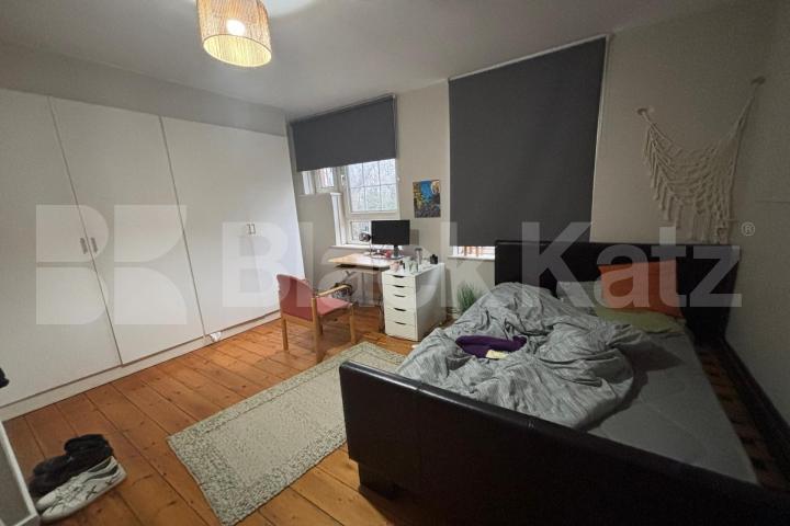Superbly located & offering over 1034 Sq.Ft. of living & entertaining space  Renton Close, Brixton