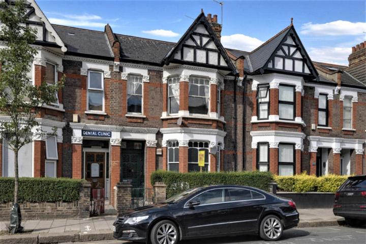 Modern apartment in Central Location Chamberlayne Road, Kensal Green