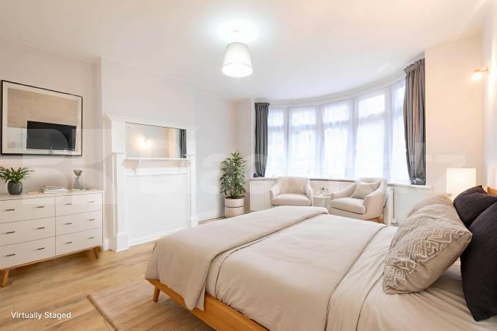 			2 Bedroom, 1 bath, 1 reception 			 Burnley Road, London, NW10,  London