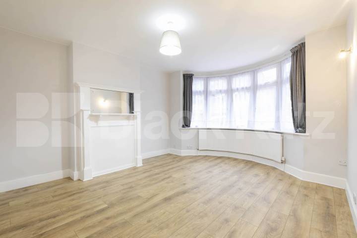 			2 Bedroom, 1 bath, 1 reception 			 Burnley Road, London, NW10,  London