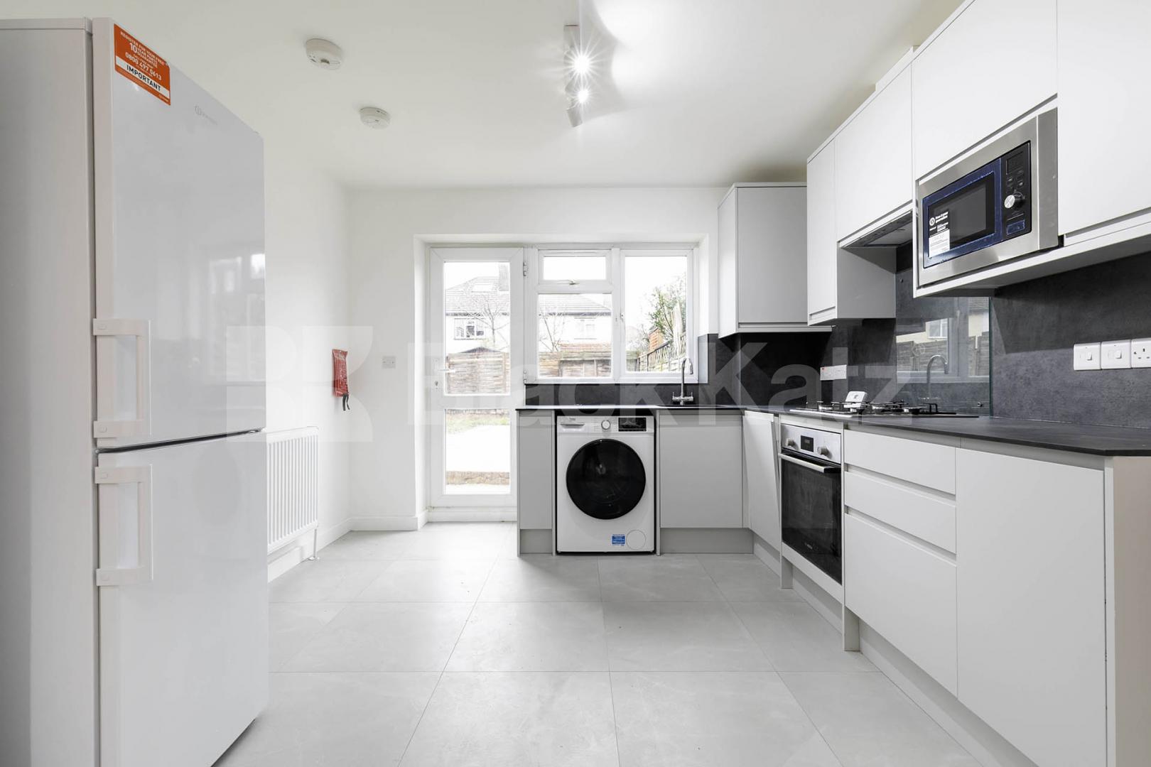 			2 Bedroom, 1 bath, 1 reception 			 Burnley Road, London, NW10,  London