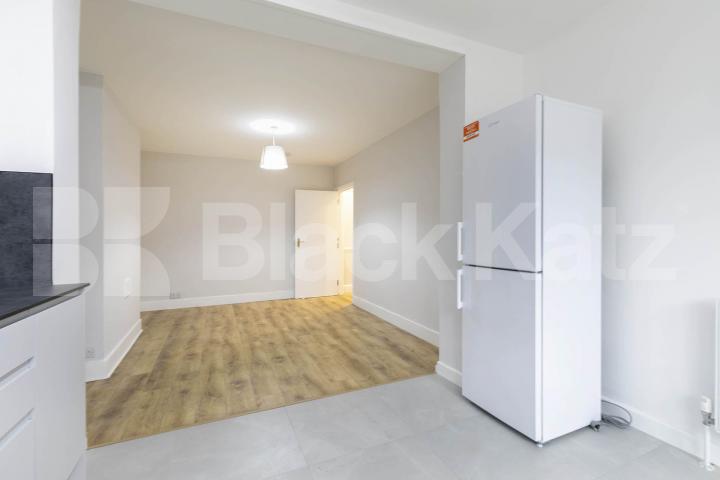 			2 Bedroom, 1 bath, 1 reception 			 Burnley Road, London, NW10,  London