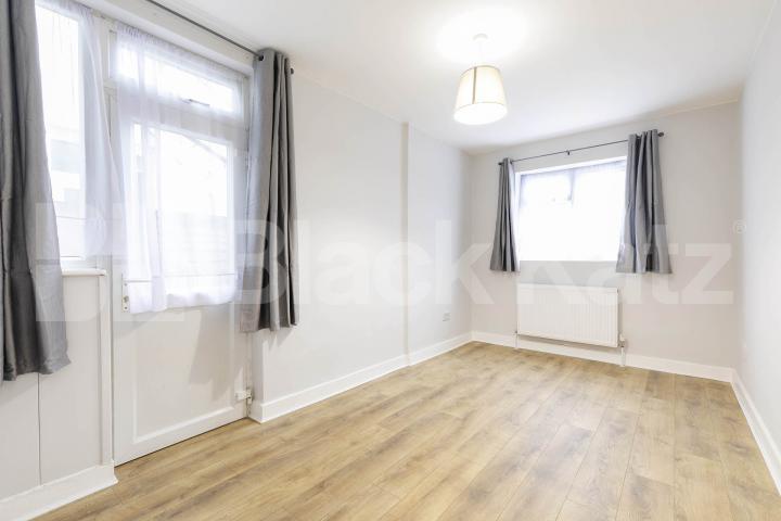 			2 Bedroom, 1 bath, 1 reception 			 Burnley Road, London, NW10,  London