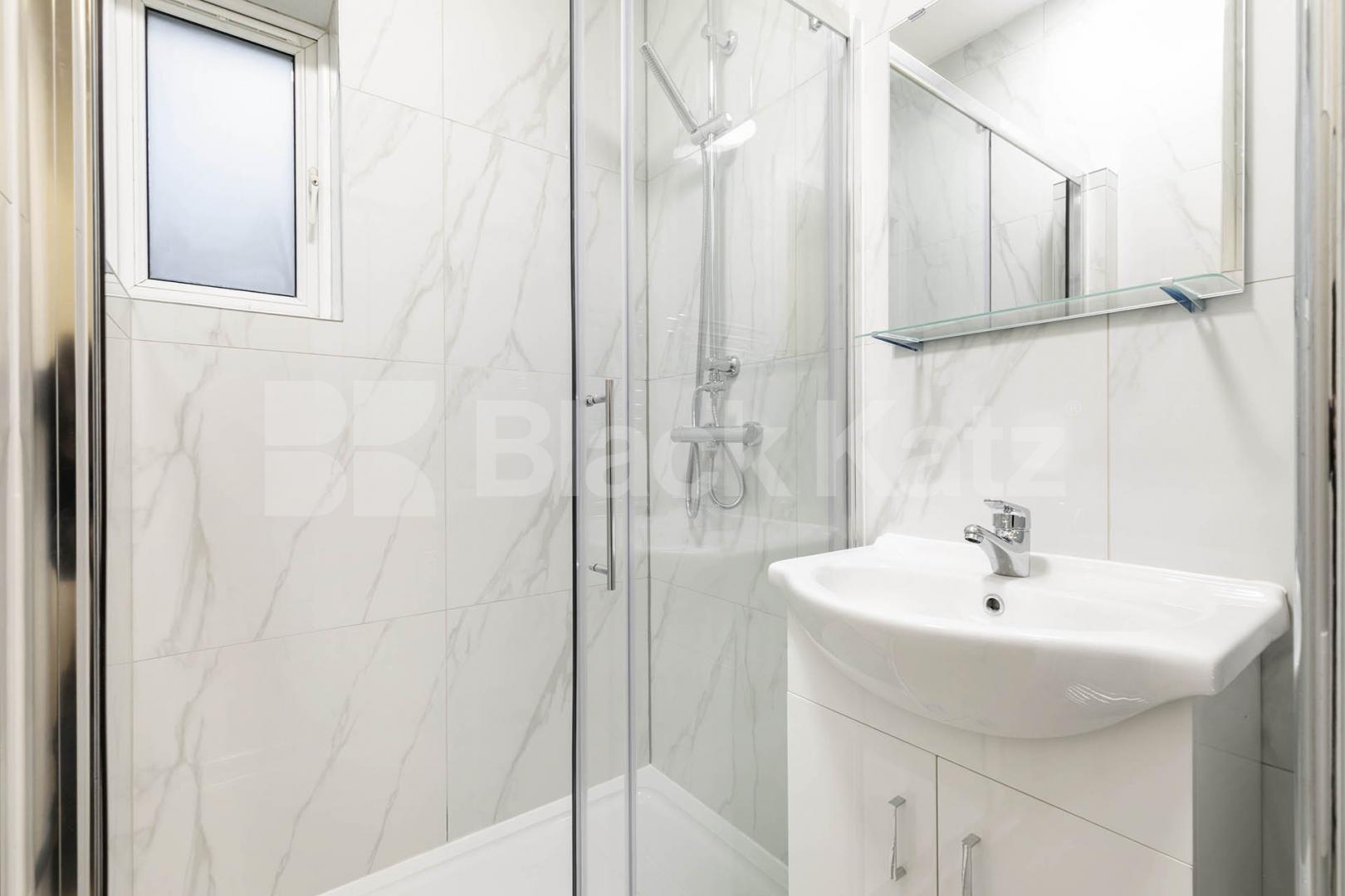 			2 Bedroom, 1 bath, 1 reception 			 Burnley Road, London, NW10,  London