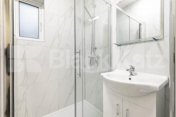 			2 Bedroom, 1 bath, 1 reception 			 Burnley Road, London, NW10,  London