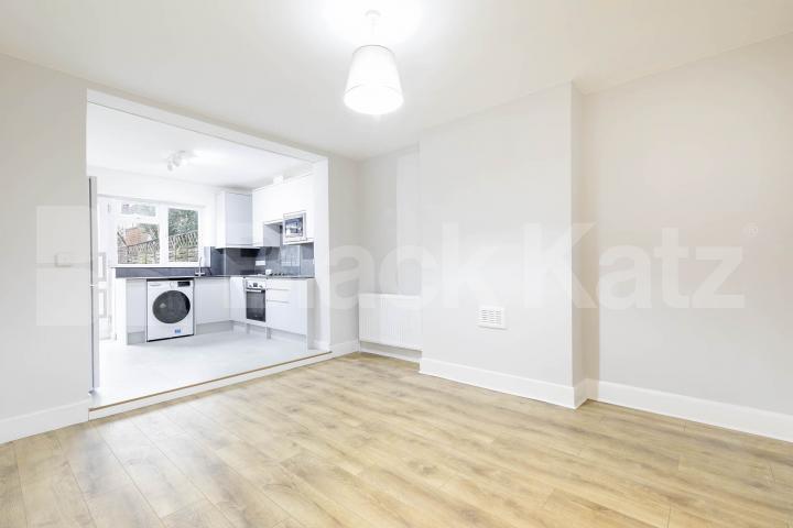 			2 Bedroom, 1 bath, 1 reception 			 Burnley Road, London, NW10,  London