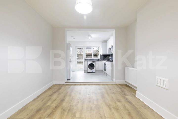 			2 Bedroom, 1 bath, 1 reception 			 Burnley Road, London, NW10,  London
