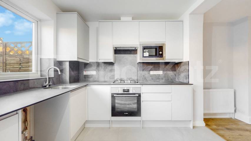 			2 Bedroom, 1 bath, 1 reception 			 Burnley Road,  London  NW10