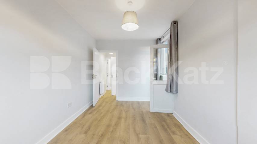 			2 Bedroom, 1 bath, 1 reception 			 Burnley Road,  London  NW10