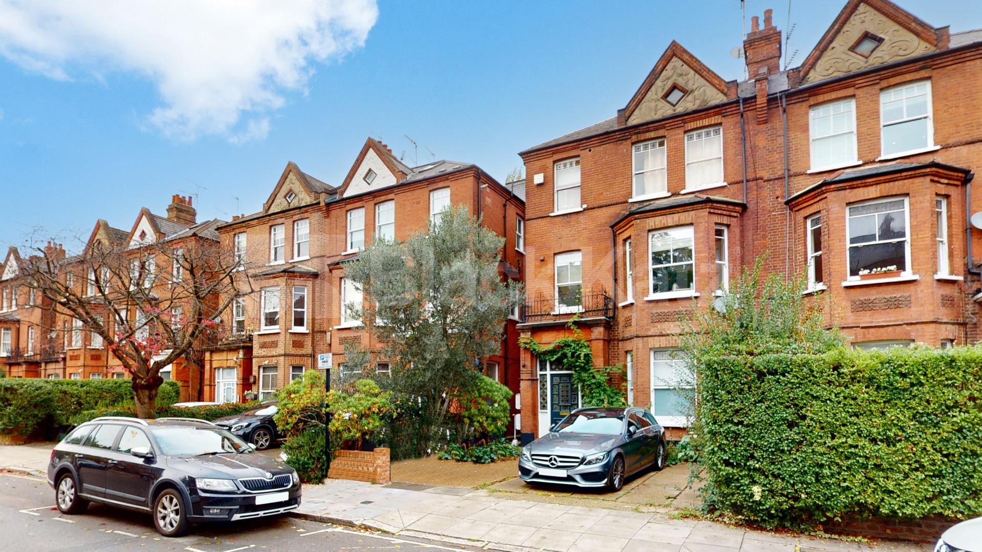 			3 Bedroom, 2 bath, 1 reception 			 Goldhurst Terrace,  London  NW6