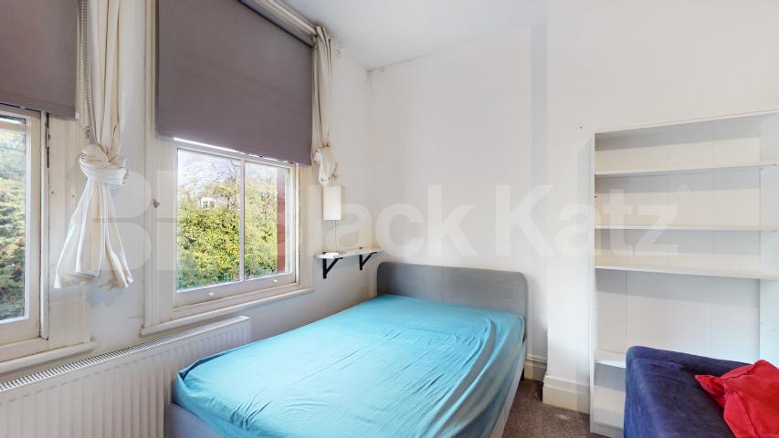 ***HEATING AND HOT WATER INCLUDED***This is a fantastic apartment set on the second floor of well maintained period house in the heart of West Hampstead Goldhurst Terrace, South Hampstead, NW6 (Heating and hot water Included),  London