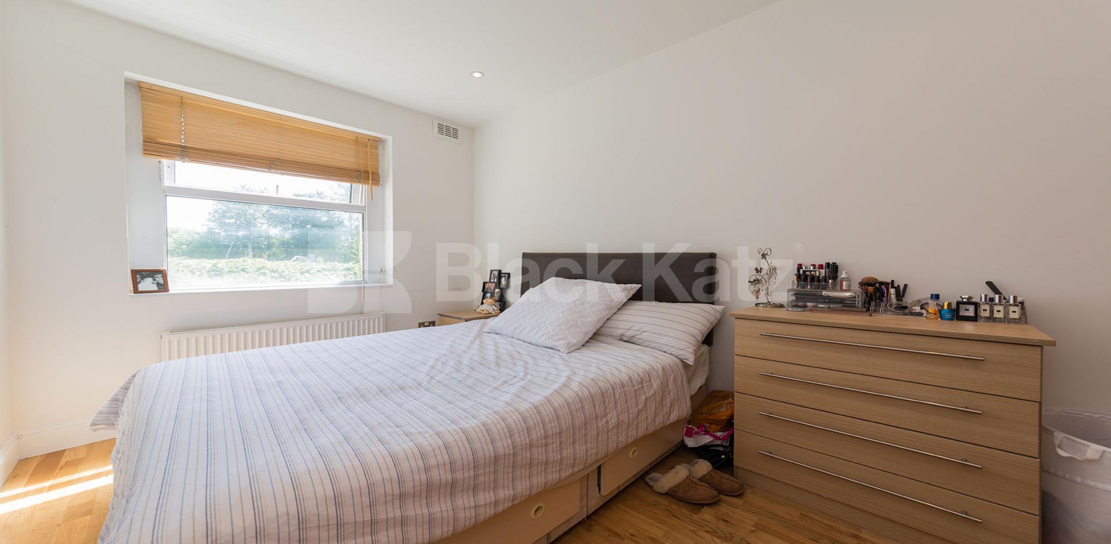			3 Bedroom, 1 bath, 1 reception 			 Kempe Road,  London  NW6