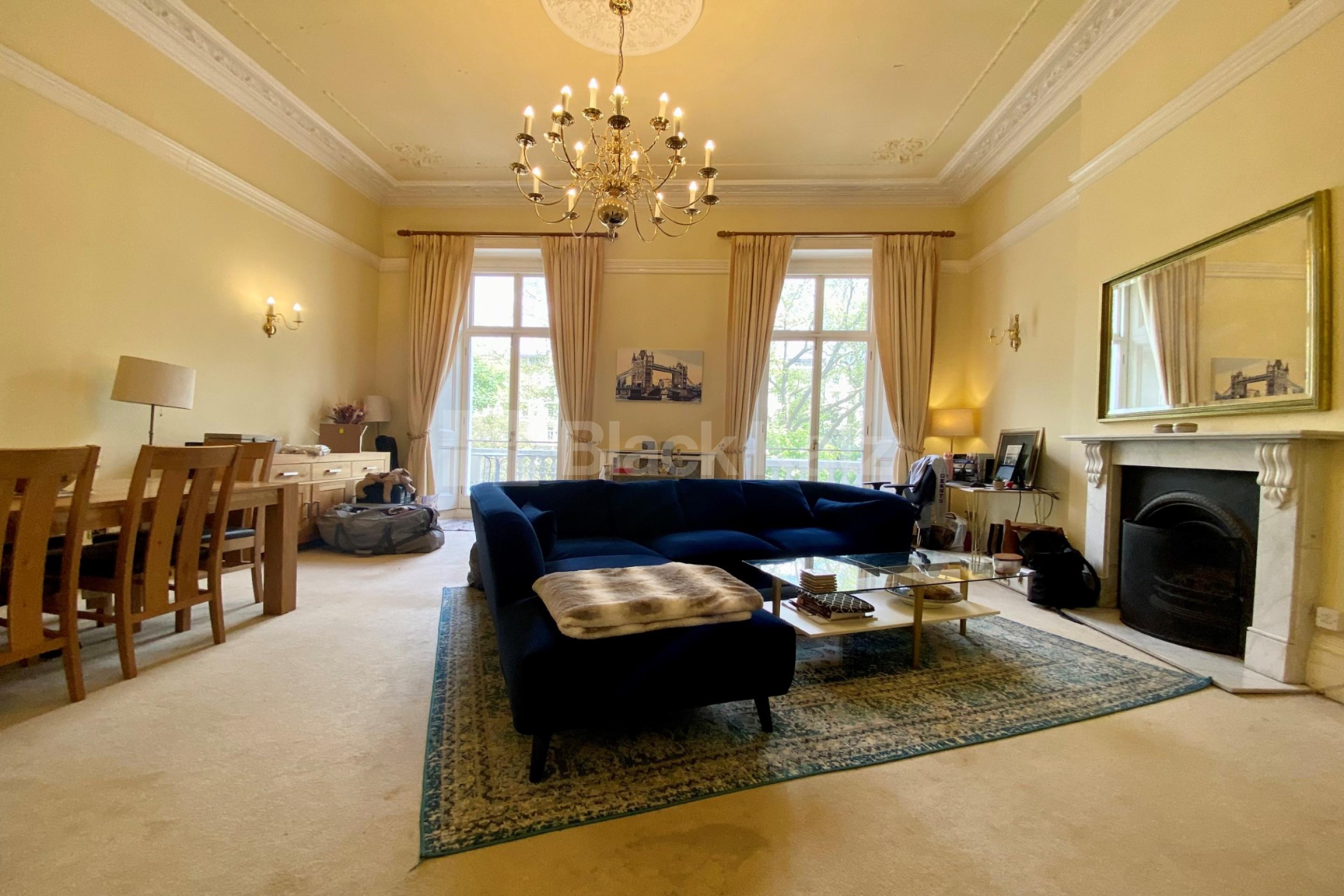 1055 Sq.Ft. of living & entertaining space, two bathrooms & roof terrace   St Georges Square, Pimlico SW1V