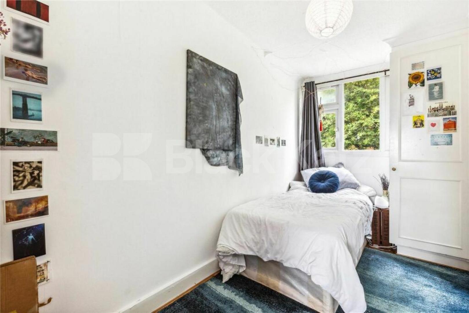 			4 Bedroom, 2 bath, 1 reception Flat			 Campsfield Road, Hornsey