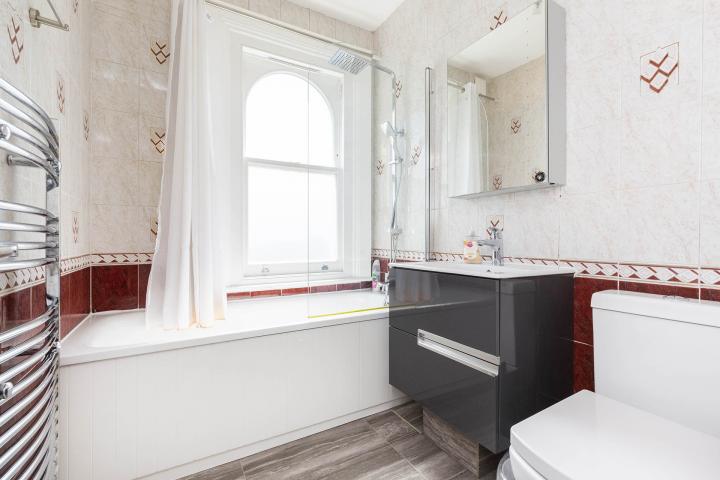 			1 Bedroom, 1 bath, 1 reception Flat			 Lowfield Rd, West Hampstead