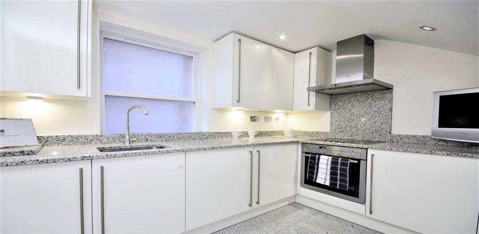 			1 Bedroom, 1 bath, 1 reception Apartment			 Fitzjohns Avenue, HAMPSTEAD