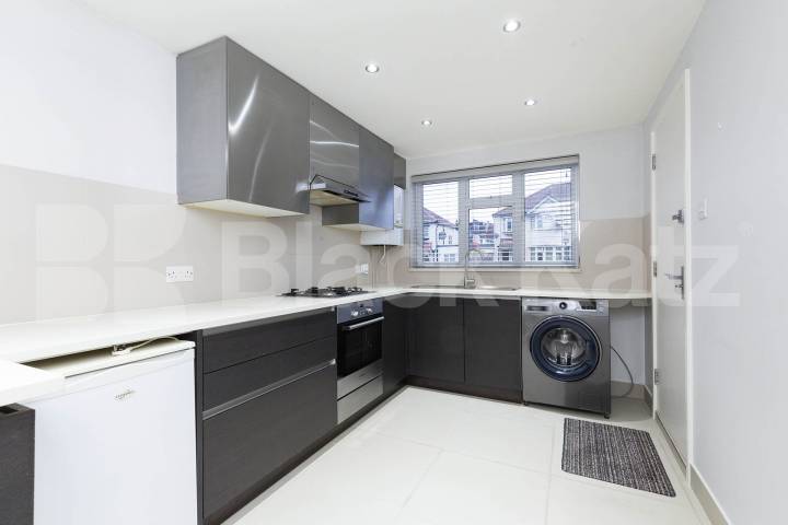 			1 Bedroom,  bath, 1 reception 			 Burnley Road, London, NW10,  London