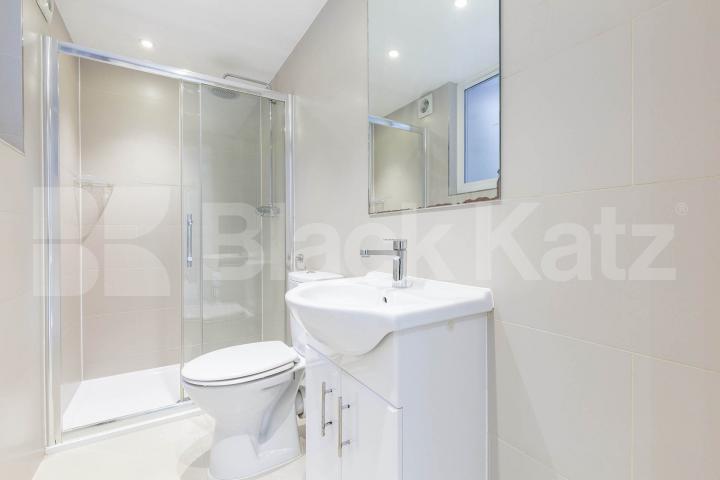 A spacious one bed a short walk from Dollis Hill Tube (JUBILEE LINE) Burnley Road, London, NW10,  London