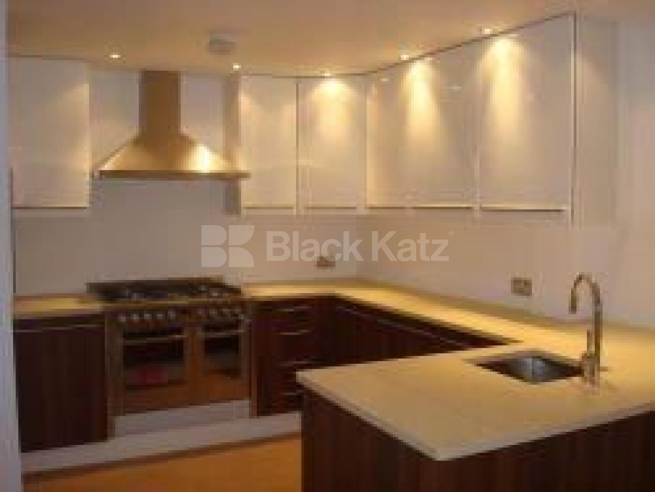 			MUST SEE !!!!!!!, 3 Bedroom, 1 bath, 1 reception Flat			 St Johns Way, Archway N19