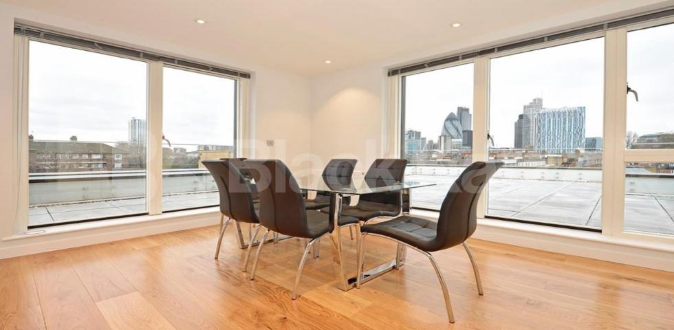 			A MUST SEE, 3 Bedroom, 1 bath, 1 reception Apartment			 Heneage Street E1, Aldgate / Liverpool street