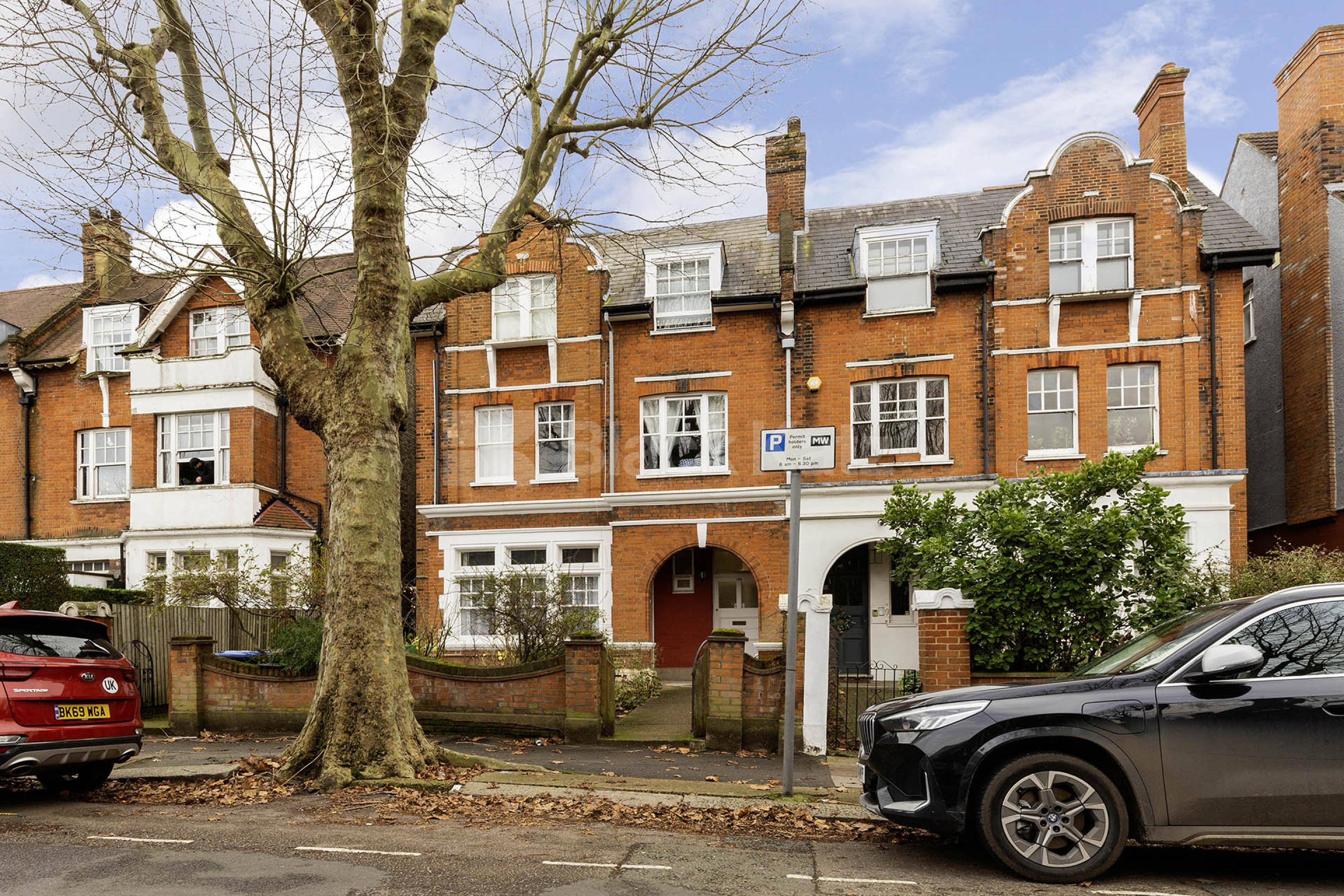 			4 Bedroom, 2 bath, 1 reception 			 Dartmouth Road, London, NW2,  London NW2