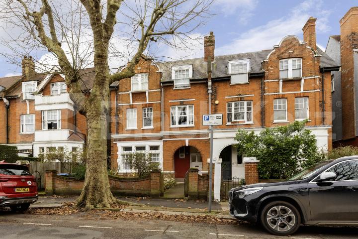 			4 Bedroom,  bath, 1 reception 			 Dartmouth Road, London, NW2,  London