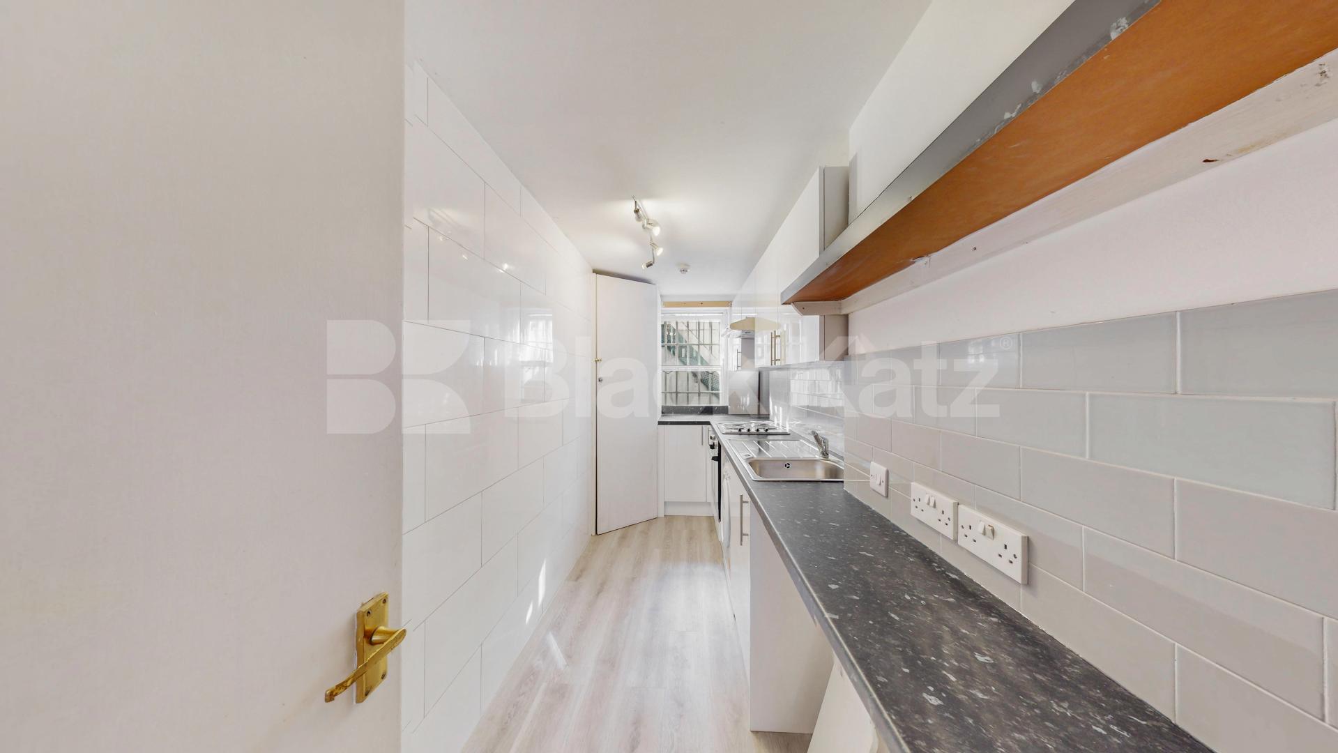 Newly painted two double bedroom flat with study near Regents Park and to tube! Cosway Street, Marylebone