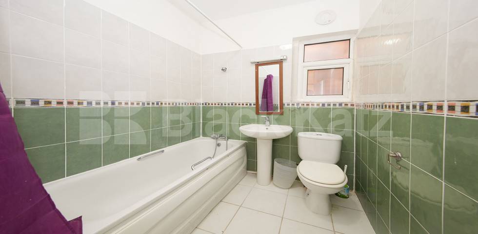			2 Bedroom, 1 bath, 1 reception 			 Rutland Park,  London  NW2