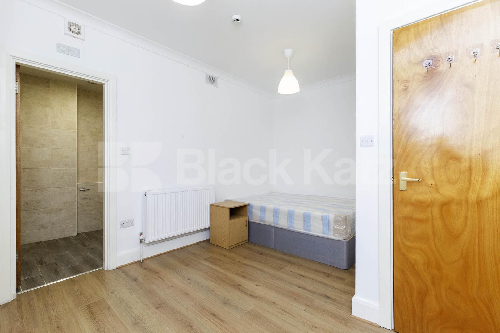 			1 Bedroom, 1 bath, 1 reception 			 Burnley Road, London, NW10,  London