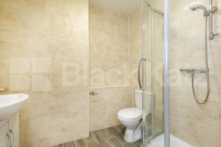 **Gas and water included** A well-presented furnished one-bedroom ground-floor apartment located on Burnley Road, Dollis Hill (NW10) Burnley Road, London, NW10,  London
