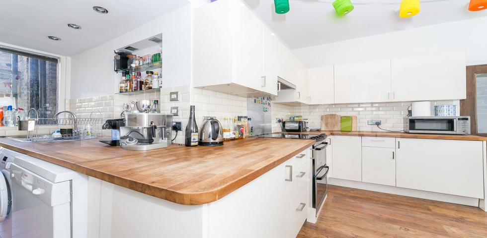 			Beautiful Garden Property !, 2 Bedroom, 1 bath, 1 reception Ground Floor Flat			 Hawthorn Road, CROUCH END