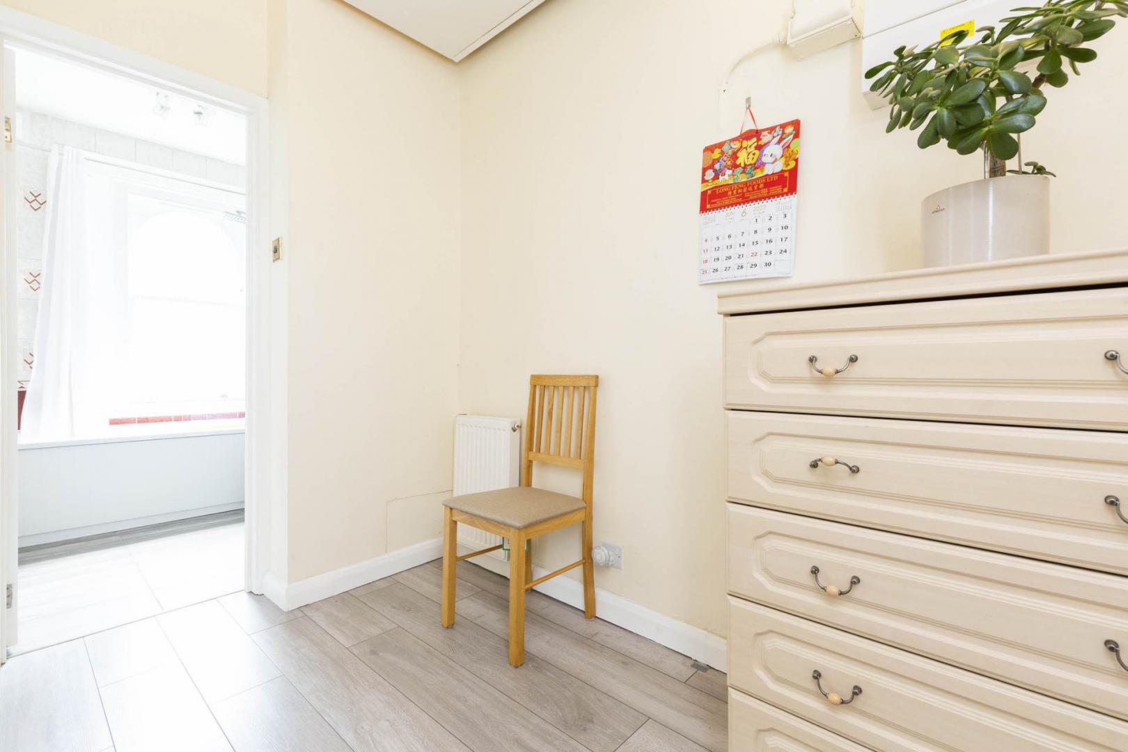 			1 Bedroom, 1 bath, 1 reception Flat			 Lowfield Rd, West Hampstead